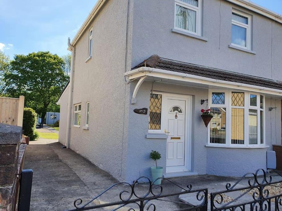 Mellte Avenue - Waterfalls House Pontneddfechan Exterior foto